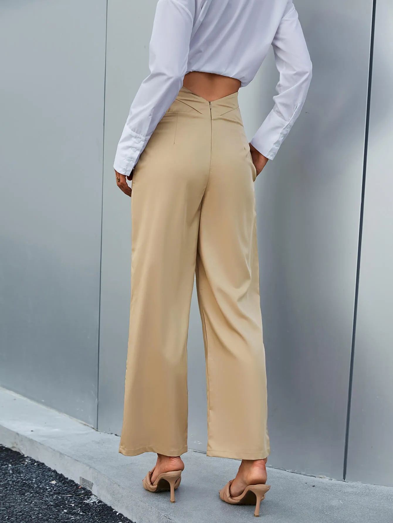 Cutout V-Waist Pleated Wide Leg Pants