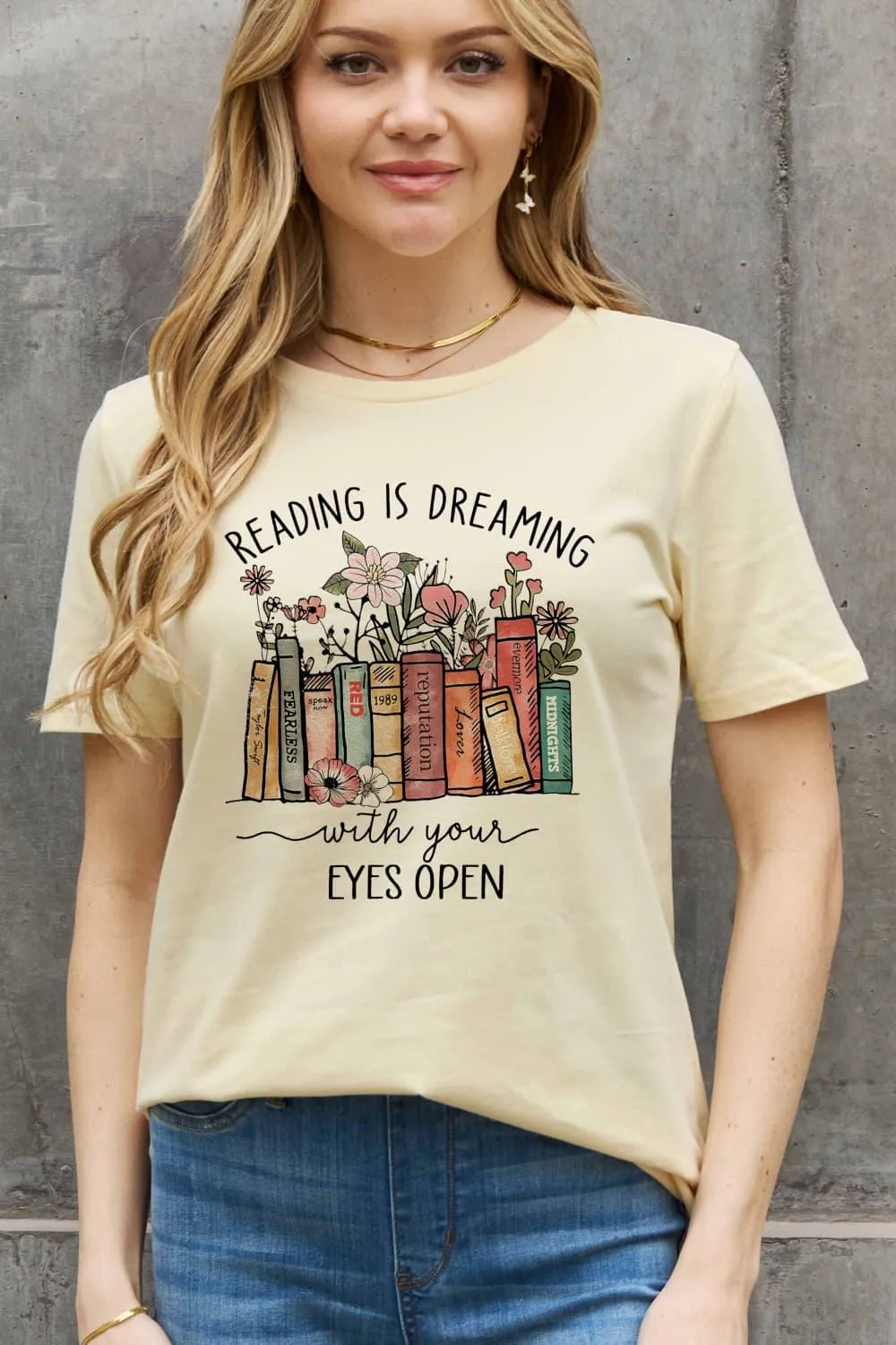 Full Size READING IS DREAMING Graphic Cotton Tee